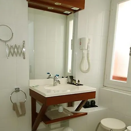 Les Almadies - Coeur De Hotel 3*