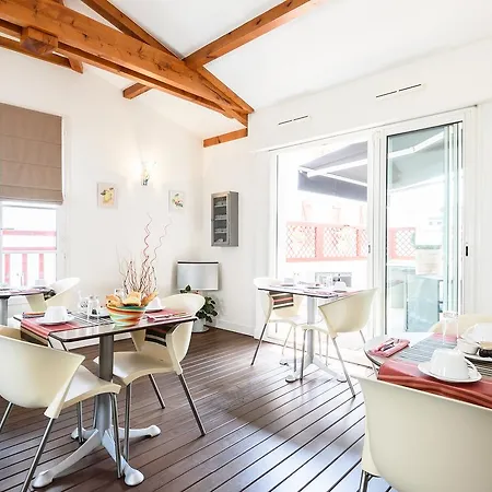 Hotel Les Almadies - Coeur De 3*