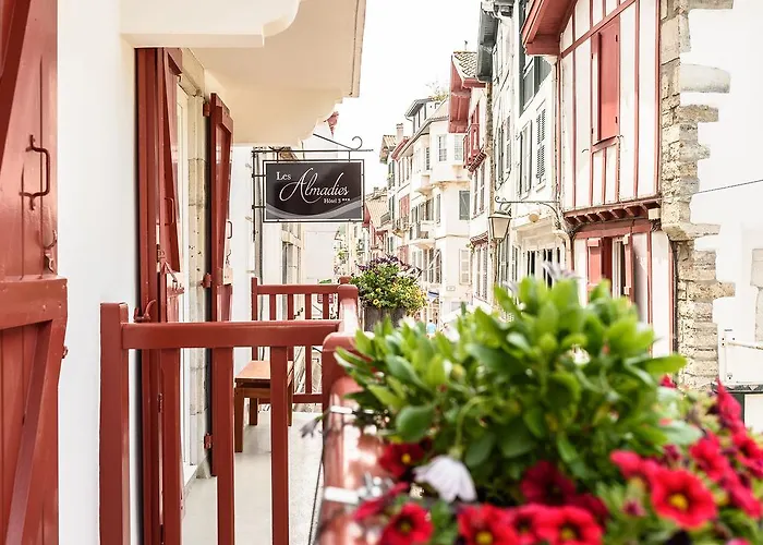 Hotel Les Almadies - Coeur De 3*